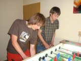 boje na stole . 3
